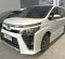 2018 Toyota Voxy 2.0 A/T Putih - Jual mobil bekas di Jawa Barat-4