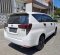 2020 Toyota Kijang Innova V A/T Gasoline Putih - Jual mobil bekas di Jawa Timur-4