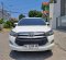 2016 Toyota Kijang Innova V A/T Gasoline Putih - Jual mobil bekas di Jawa Timur-6