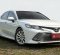 2020 Toyota Camry 2.5 V Putih - Jual mobil bekas di Banten-1